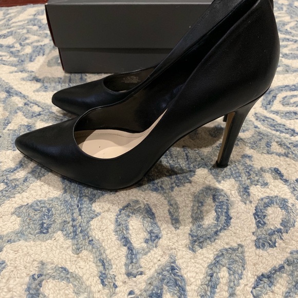 Vince Camuto Pumps - Picture 2 of 5